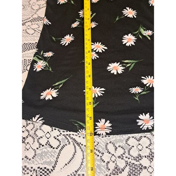 Maurices One Shoulder Black Floral Puff Sleeve Top Size Md. Short Sleeve Stretch - Picture 6 of 8